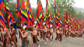 Sôi nổi hoạt động Giỗ Tổ Hùng Vương tại Đầm Sen