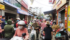 Phòng dịch tại các khu chợ: Nơi nghiêm túc, chỗ lơ là