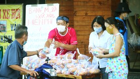 Tiếp sức vượt đại dịch