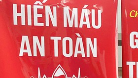 120 cán bộ, chiến sĩ bộ đội tham gia hiến máu tình nguyện
