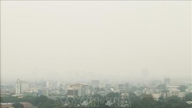 Không khí ô nhiễm bao trùm thủ đô Jakarta, Indonesia. Ảnh tư liệu: TTXVN