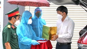 Những niềm vui không trọn…