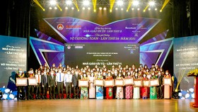 Tri ân những đóa hoa thầm lặng