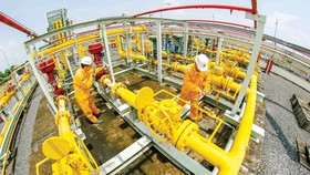 Cổ phiếu dầu khí khó thoát “vận đen”