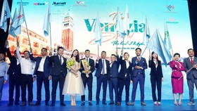 Hưng Vượng Developer đã ký kết với 2 đối tác lớn quản lý vận hành dự án Venezia Beach – Luxury Residences & Resort.