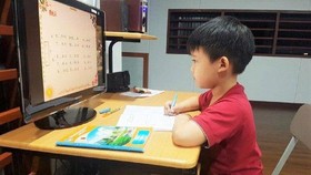 Dạy trực tuyến cho học sinh tiểu học: Nội dung tinh giản, thời gian linh hoạt