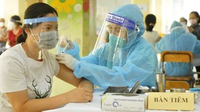 Chính thức rút ngắn khoảng cách tiêm vaccine AstraZeneca còn 6 tuần