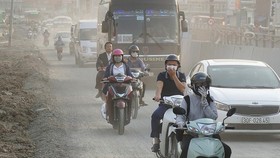 Nồng độ bụi PM2.5: Hà Nội cao nhất, TPHCM ô nhiễm cục bộ