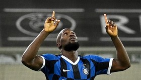 Romelu Lukaku gthi những bàn thắng dw9e5p làm các fran Man United tiếc nuối