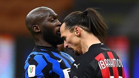 Lukaku và Ibrahimovic đã muốn động thủ ngay trên sân
