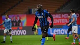 Romelu Lukaku vẫn tiếp tục nổ súng