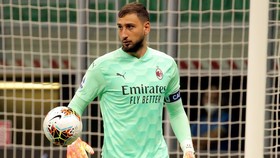 AC Milan đóng băng cuộc đàm phán hợp đồng với Donnarumma sau khi nhóm CĐV quá khích đe dọa thủ môn