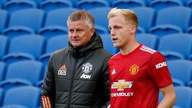Van de Beek không được HLV Solskjaer trọng dụng