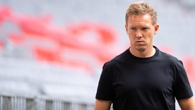 Tân HLV Julian Nagelsmann vẫn chưa kết dính Bayern như mong đội