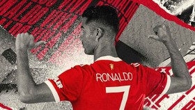 Ronaldo vẫn là điểm nóng trên mọi diễn đàn