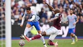 Cristiano Ronaldo tiếp tục ghi bản cho Man United
