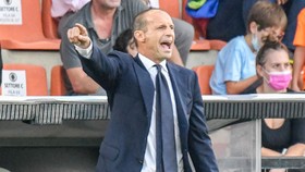 Max Allegri vất vả khi xây dựng lại Juventus