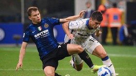 Inter Milan chia điểm với Atalanta