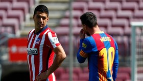 Luis Suarez tiết lộ nội tình Barcelona