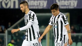 Những bu79o71c chya6n nja85ng trìu và cái đầu cúi gằm, là hình ảnh quen thuộc ở Juve mùa này
