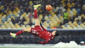 Bàn thắng tuyệt đẹp của Robert Lewandowski