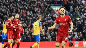 Diogo Jota ghi cú đúp trong chiến thắng 4-0