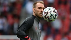 Christian Eriksen tập một mình ở CLB thời niên thiếu của mình