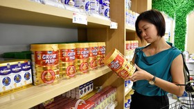 Sản phẩm sữa bột Dielac Grow Plus được bổ sung tổ yến của Vinamilk là giải pháp dinh dưỡng đột phá giúp cải thiện tình trạng suy dinh dưỡng thấp còi ở trẻ