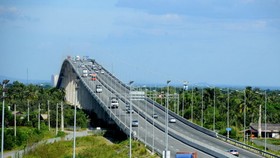 Xe dán thẻ Etag cao tốc TPHCM-Long Thành-Dầu Giây vẫn phải trả tiền mặt