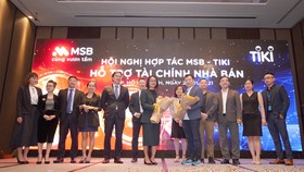 Lãnh đạo MSB và TIKI thực hiện nghi thức ký kết thỏa thuận hợp tác.