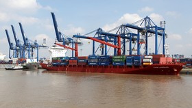 Lập tổ công tác liên bộ kiểm tra giá vận chuyển container tăng