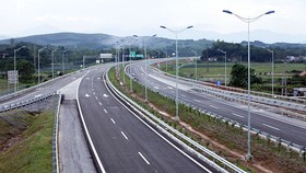 Cao tốc Bắc- Nam: Khó khăn di dời đường điện cao thế