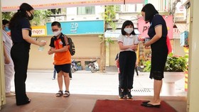 Học sinh trên địa bàn thành phố Hà Nội trở lại trường từ ngày 2/3