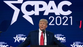 Cựu tổng thống Mỹ phát biểu tại Hội nghị CPAC. Ảnh: Bloomberg