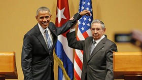 Cựu Tổng thống Obama và lãnh đạo Cuba.