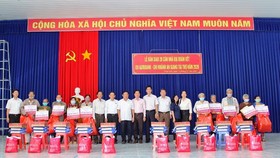 Hoạt động an sinh xã hội luôn được Agribank triển khai song song cùng hoạt đồng kinh doanh trong nhiều năm qua