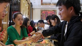Đảo chiều, giá vàng SJC tăng 100.000 đồng/lượng