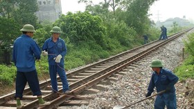 Hàng nghìn công nhân đường sắt đang bị chậm lương