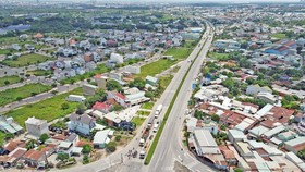 Kết nối giao thông TPHCM với các địa phương lân cận ngày càng quá tải