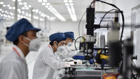 Kim ngạch xuất khẩu máy tính và linh kiện điện tử năm 2020 đạt 44,58 tỷ USD, tăng 24,1 so với năm 2019 và chiếm gần 15,8% tổng kim ngạch xuất khẩu hàng hoá của cả nước. Ảnh minh hoạ.