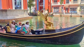 Để đảm bảo an toàn chống dịch, các doanh nghiệp du lịch và du khách tìm phương án hủy, hoãn tour giảm thiểu thiệt hại cho hai bên - Ảnh: NGUYỄN MINH
