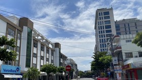 Khu vực Bar New Phương Đông (phường Thuận Phước, quận Hải Châu, thành phố Đà Nẵng) được cách ly. (Ảnh: Văn Dũng/TTXVN)