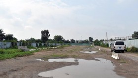 Một đoạn của Dự án đường Vành đai 2, đoạn qua phường Tam Phú, quận Thủ Đức. (Ảnh: Tiến Lực/TTXVN)