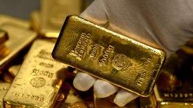 Giá vàng sẽ “vật lộn” giữ mức tăng trên 1.900 USD/oz