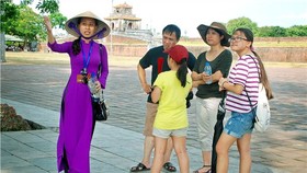 Tổng cục Du lịch yêu cầu khẩn trương hỗ trợ độ ngũ hướng dẫn viên
