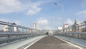 Đường vành đai 2 trên cao, một con đường hiện địa của Thủ đô. (ảnh minh họa)