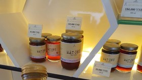 Khi mất đi thị trường Mỹ tiêu thụ mỗi năm 50.000 tấn mật ong, các doanh nghiệp đặt kỳ vọng vào thị trường nội địa và châu Á