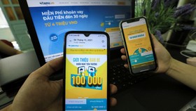 Nhiều ứng dụng vay tiền online biến tướng trở thành một dạng tín dụng đen - Ảnh: NHẬT THỊNH