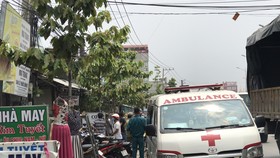 Lực lượng chức năng có mặt tại hiện trường để điều tra vụ việc