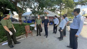 Phó Chủ tịch UBND TPHCM Dương Anh Đức kiểm tra đột xuất một số khu vực cách ly